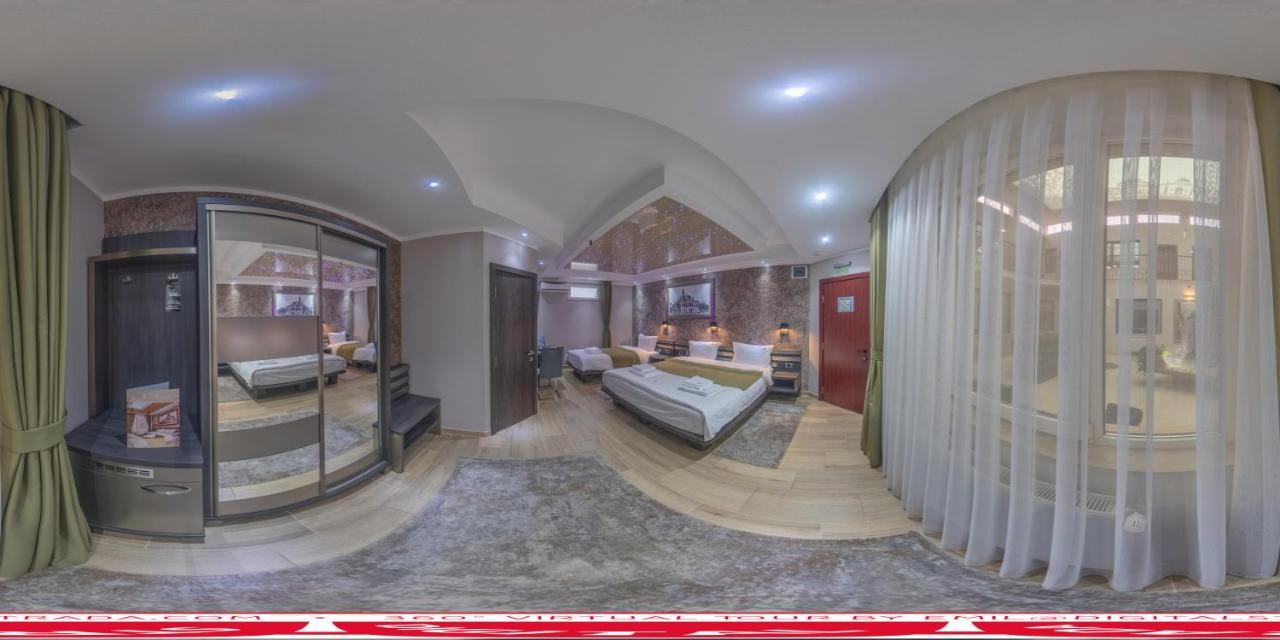 Hotel Novotheos Oradea Exteriör bild